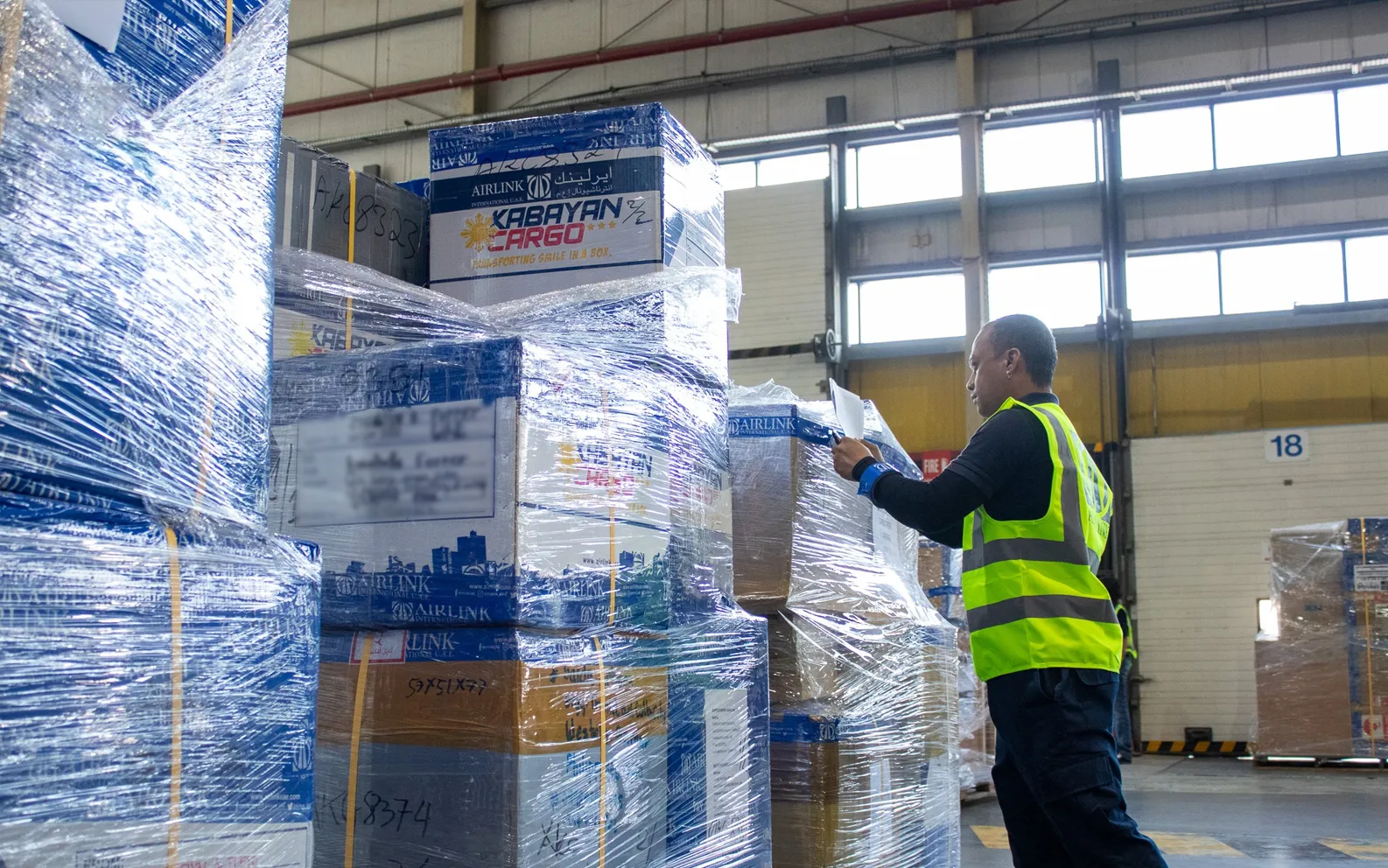 Balikbayan Box Tracking Explained: From UAE Pickup to Delivery in the Philippines